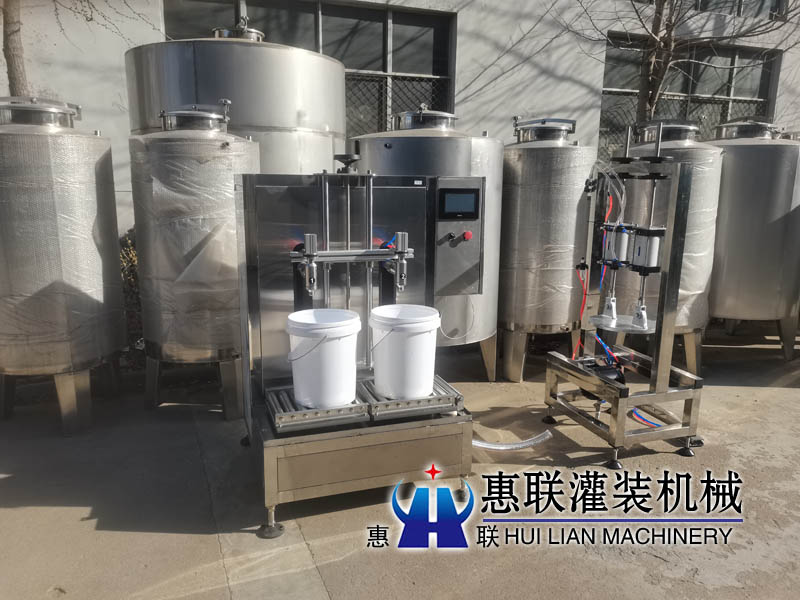 2頭自動(dòng)稱重式液體肥灌裝機(jī)